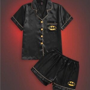 Women’s Batman Two Piece Pajama Set NWT